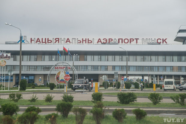 В аэропорту Минска стихия стала предпосылкой повреждения 8-ми самолетов